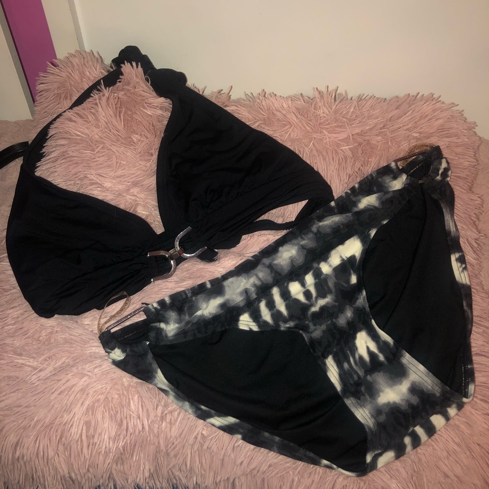 MK bikini